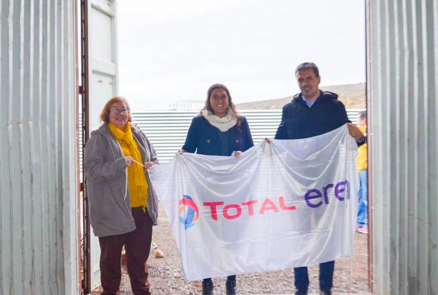 Comodoro Rivadavia: Por gestión de Hidrocarburos, la empresa Total Eren donó un tráiler para el servicio de mantenimiento del área externa de Salud